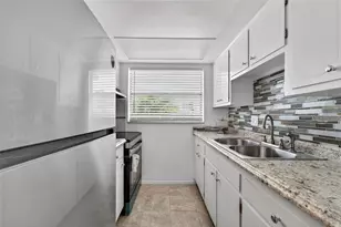 1221 Drew St, Clearwater, FL 33755 - Photo 11