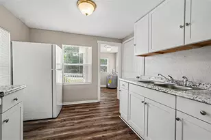 828 E 145th Ave, Tampa, FL 33613 - Photo 5