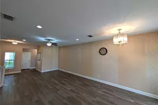 11451 Crowned Sparrow Ln, Tampa, FL 33626 - Photo 3
