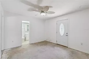 380 E Lake St, Umatilla, FL 32784 - Photo 25