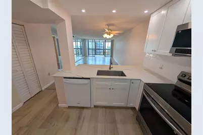 18304 Gulf Boulevard #406, Redington Shores, FL 33708 - Photo 5