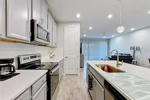 3775 Maxwell Park Dr, Sun City Center, FL 33573 - Photo 11