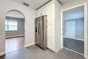5340 5th Ave S, Saint Petersburg, FL 33707 - Photo 7