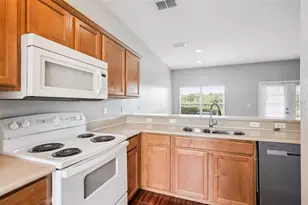 3757 Clubside Pointe Dr, Orlando, FL 32810 - Photo 11