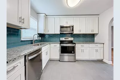 5340 5th Avenue S, Saint Petersburg, FL 33707 - Photo 5