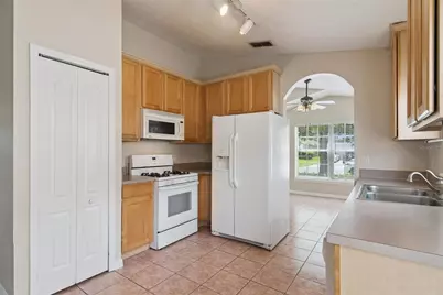 13831 Guildhall Circle, Orlando, FL 32828 - Photo 5