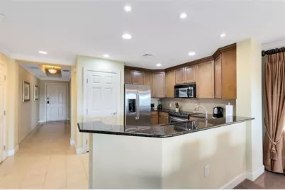 1360 Centre Court Ridge Drive #201, Reunion, FL 34747 - Photo 3