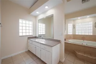 1015 Venetian Ave, Orlando, FL 32804 - Photo 17