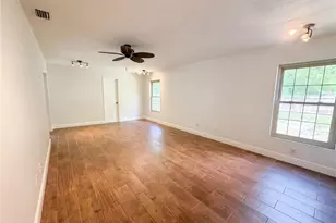 2534 Victarra Cir, Lutz, FL 33559 - Photo 9