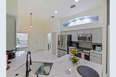 9555 Heron Pointe Drive, Orlando, FL 32832 - Photo 7