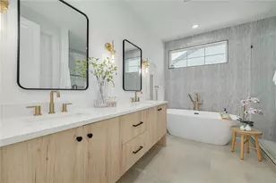 1717 Massachusetts Ave NE, Saint Petersburg, FL 33703 - Photo 23