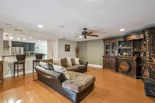 5825 Lake Lizzie Dr, Saint Cloud, FL 34771 - Photo 9