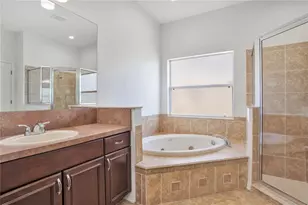 432 York Dale Dr, Ruskin, FL 33570 - Photo 27