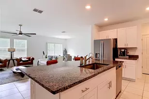 1633 Red Loop, Lakeland, FL 33801 - Photo 3