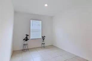 1633 Red Loop, Lakeland, FL 33801 - Photo 19
