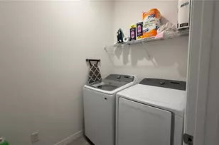 408 Cierra Oaks Cir, Lady Lake, FL 32159 - Photo 25