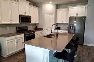 1047 Oak Bluff Dr, Davenport, FL 33837 - Photo 15