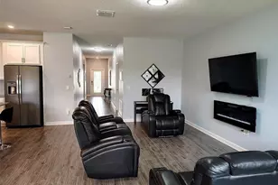 1047 Oak Bluff Dr, Davenport, FL 33837 - Photo 5