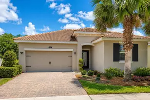 1047 Oak Bluff Dr, Davenport, FL 33837 - Photo 9