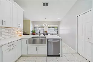 4386 Wyndcliff Cir, Orlando, FL 32817 - Photo 13