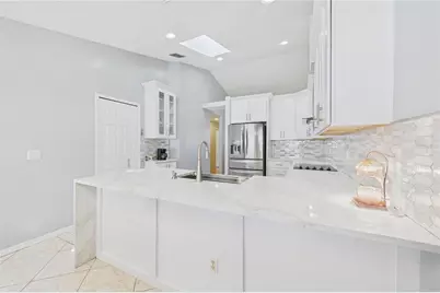 4386 Wyndcliff Circle, Orlando, FL 32817 - Photo 11