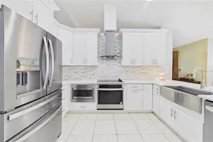 4386 Wyndcliff Cir, Orlando, FL 32817 - Photo 9