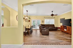 118 Vista Dr, Poinciana, FL 34759 - Photo 5