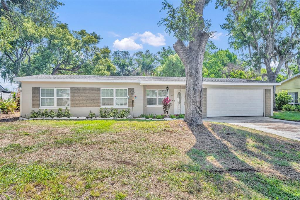 1009 Lake Bell Dr - 1009 Lake Bell Dr, Winter Park, FL 32789 Luxury Property | Jose Angel Pina