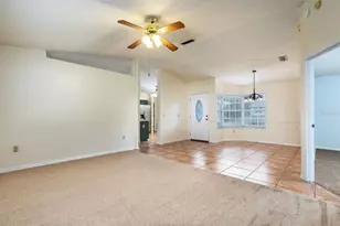 2076 S Parkton Dr, Deltona, FL 32725 - Photo 9