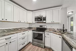 10810 Queens Rd, Port Richey, FL 34668 - Photo 5