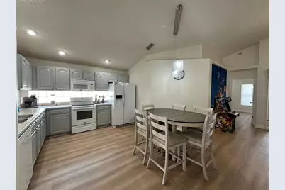 1009 Lake Davenport Boulevard, Davenport, FL 33897 - Photo 7