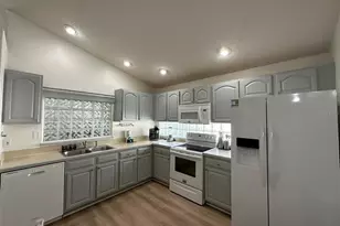 1009 Lake Davenport Blvd, Davenport, FL 33897 - Photo 9
