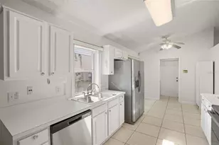 813 Garden Glen Loop, Lake Mary, FL 32746 - Photo 7