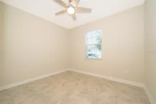 11100 Longleaf Woods Dr, Orlando, FL 32832 - Photo 9
