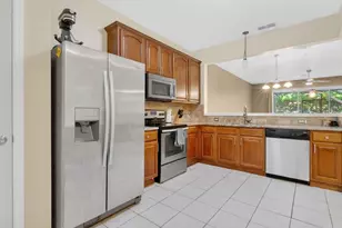 6302 Daysbrook Dr, Orlando, FL 32835 - Photo 7