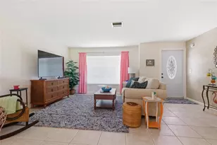 52 Annapolis Ln, Rotonda West, FL 33947 - Photo 9