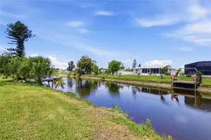 52 Annapolis Ln, Rotonda West, FL 33947 - Photo 5