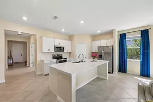 11177 Pinot Dr, Venice, FL 34293 - Photo 15