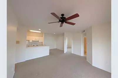4211 Chatham Oak Court #124, Tampa, FL 33624 - Photo 3