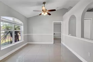 37 Peterlee Ct, Kissimmee, FL 34758 - Photo 5