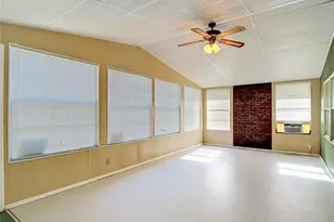 36912 Conley St, Zephyrhills, FL 33541 - Photo 7
