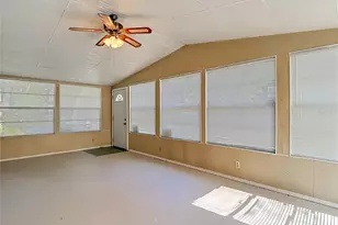 36912 Conley St, Zephyrhills, FL 33541 - Photo 9