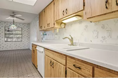 914 Sun Key Court, Sun City Center, FL 33573 - Photo 13