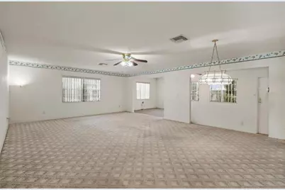 914 Sun Key Court, Sun City Center, FL 33573 - Photo 5