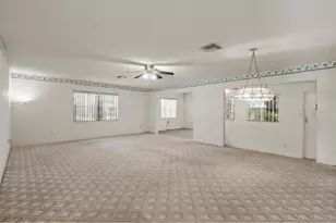 914 Sun Key Ct, Sun City Center, FL 33573 - Photo 5