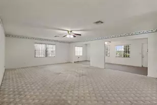 914 Sun Key Ct, Sun City Center, FL 33573 - Photo 9