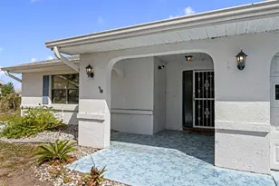 914 Sun Key Ct, Sun City Center, FL 33573 - Photo 3