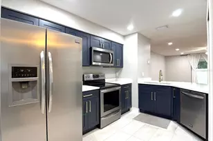 4815 Walden Cir, Orlando, FL 32811 - Photo 3