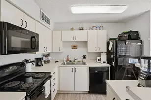 385 Woodside Dr, Altamonte Springs, FL 32701 - Photo 11