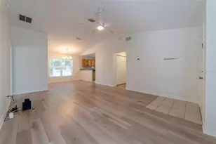 298 Hammock Ct, Davenport, FL 33896 - Photo 5